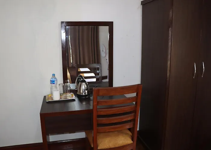 Guest house Eusi Serling *