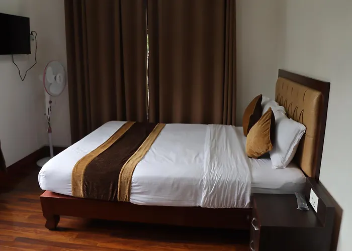 Eusi Serling Guest house *